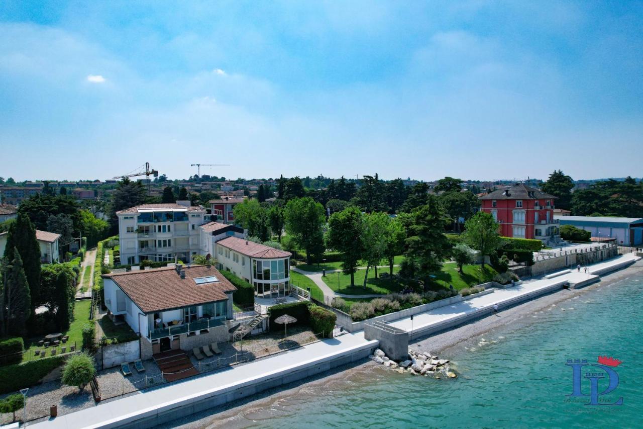 Desenzanoloft Official Partner Marriott Homes & Villas - Villa Meraviglia ديسينسانو ديل غاردا المظهر الخارجي الصورة